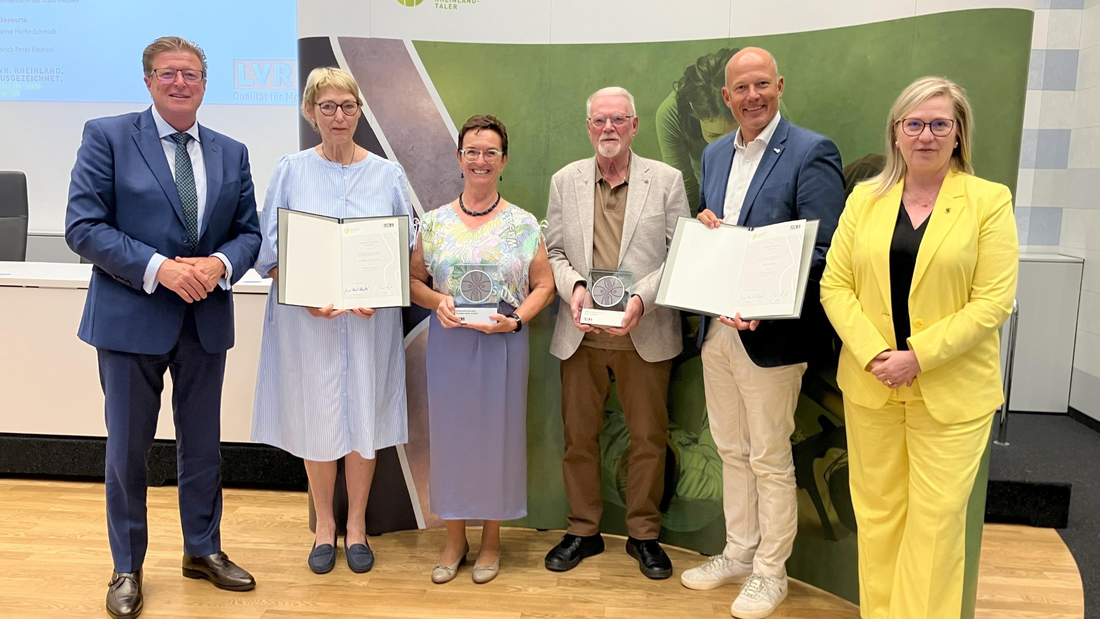 Der LVR zeichnete Susanne Harke-Schmidt und Heinrich Peter Kleinen für ihr Wirken mit dem Rheinlandtaler in der Kategorie 'Kultur' aus