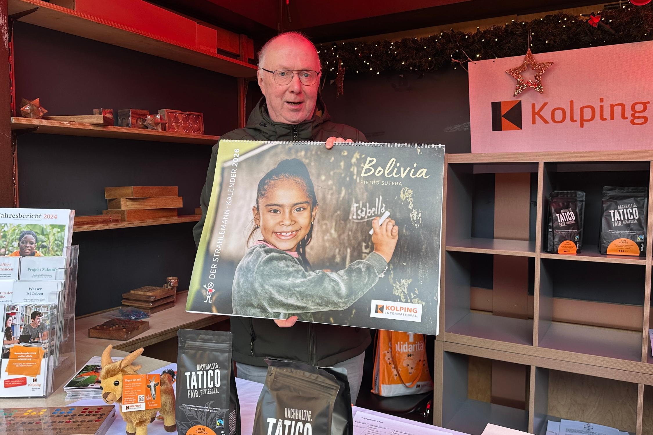 Weihnachtsmarkt am Roncalliplatz Stand (c) Michaela Roemkens Weihnachtsmarkt am Roncalliplatz Stand