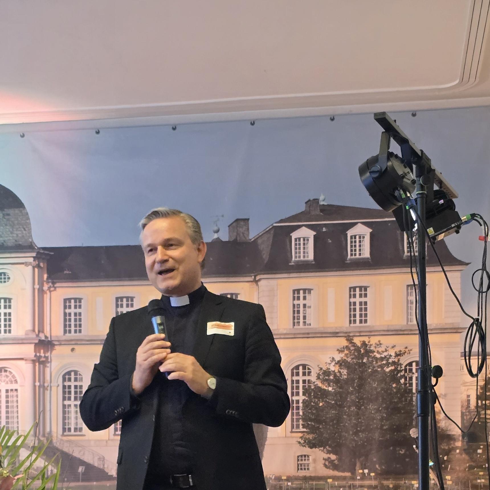 Grußworte