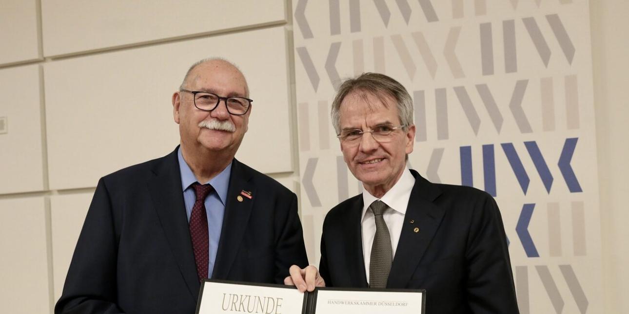 Bernd Münzenhofer mit dem Goldenen Ehrenzeichen ausgezeichnet