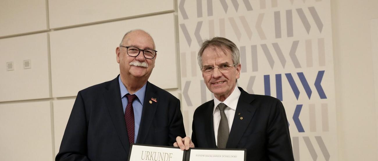 Bernd Münzenhofer mit dem Goldenen Ehrenzeichen ausgezeichnet