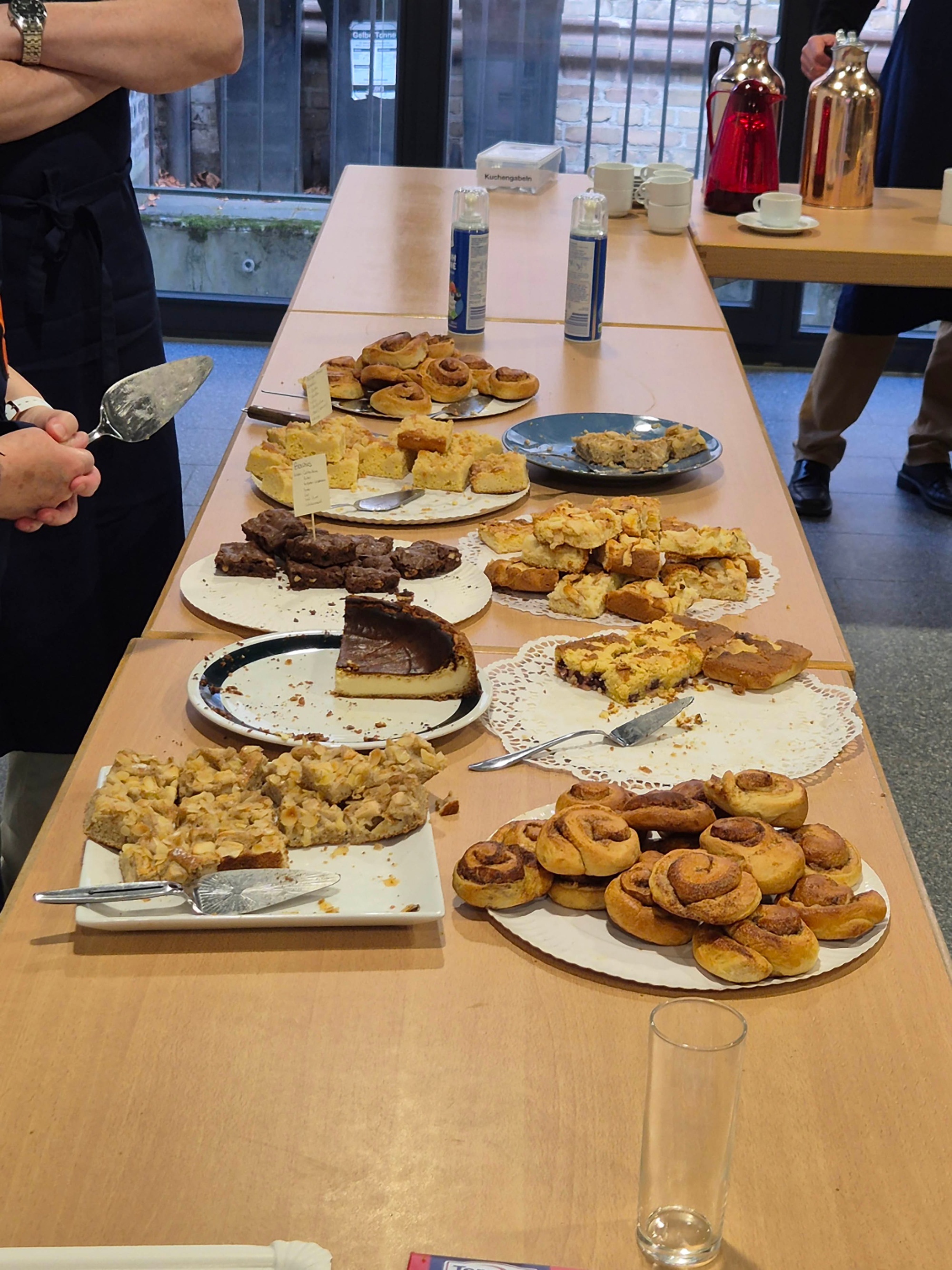 Kuchenbuffet der KF Köln-Dellbrück