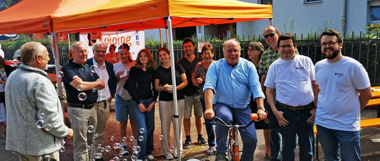 Kolpingpräses Bernd Kemmerling trat kräftig in die Pedalen (rechts neben ihm, v.l.n.r. Karl-Heinz Kron, Andreas Kossmann und Jakob Kaczmarczyk).