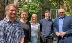 Von links nach rechts: Medienpädagoge Alexander Hundenborn, Dr. Annette Lömker-Schlögell, Anne Bartolo, Fabian Samel, Ansgar Schuldenzucker